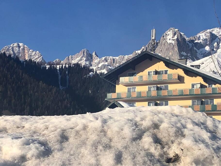 Family Appartment - Dachstein View Ramsau am Dachstein Exterior photo